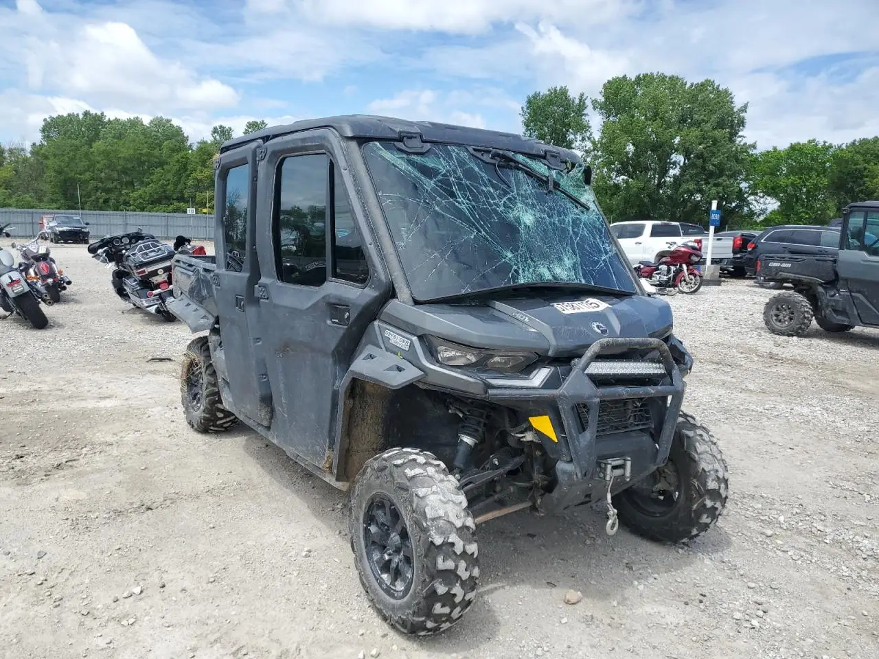 CAN-AM ATV 2022. Lot# 57587135. VIN 3JBUUAX40NK002788. Photo 1