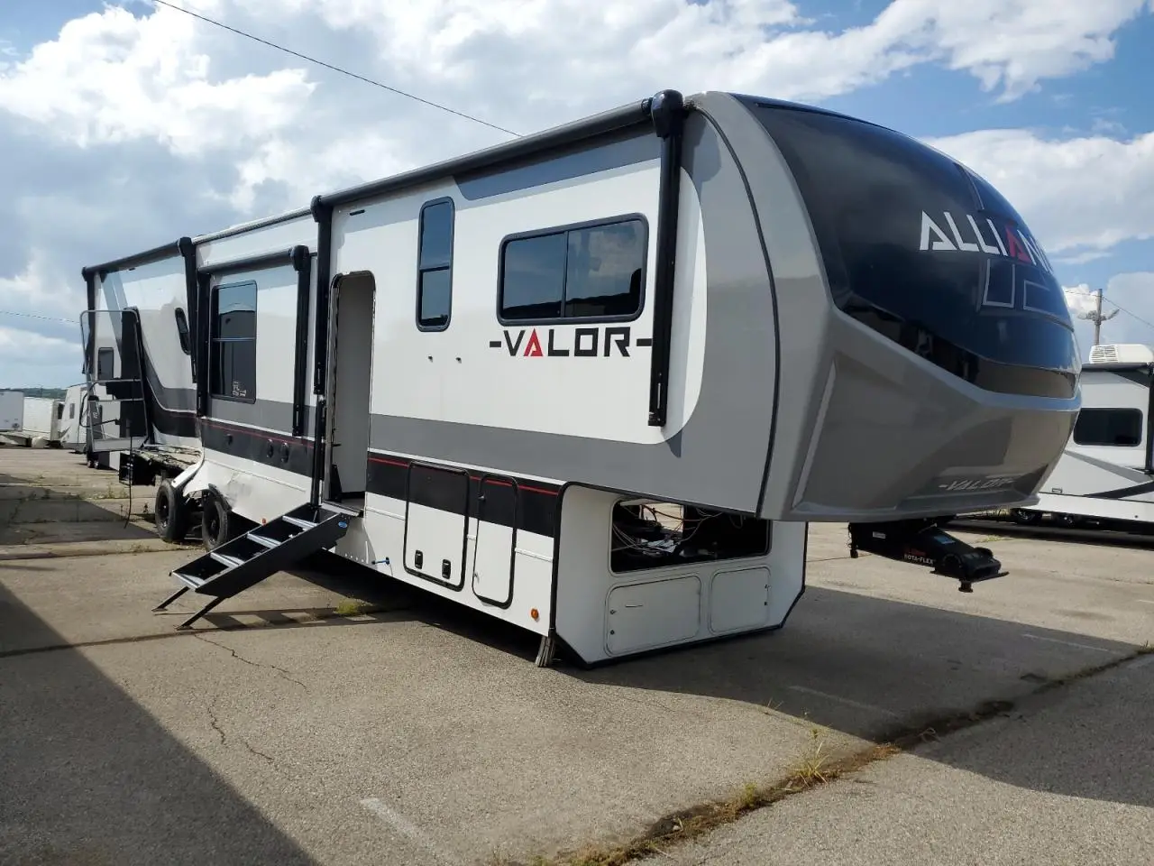 OTHER ALL OTHER 2025. Lot# 67912215. VIN 7M5FV4638SD400089. Photo 1