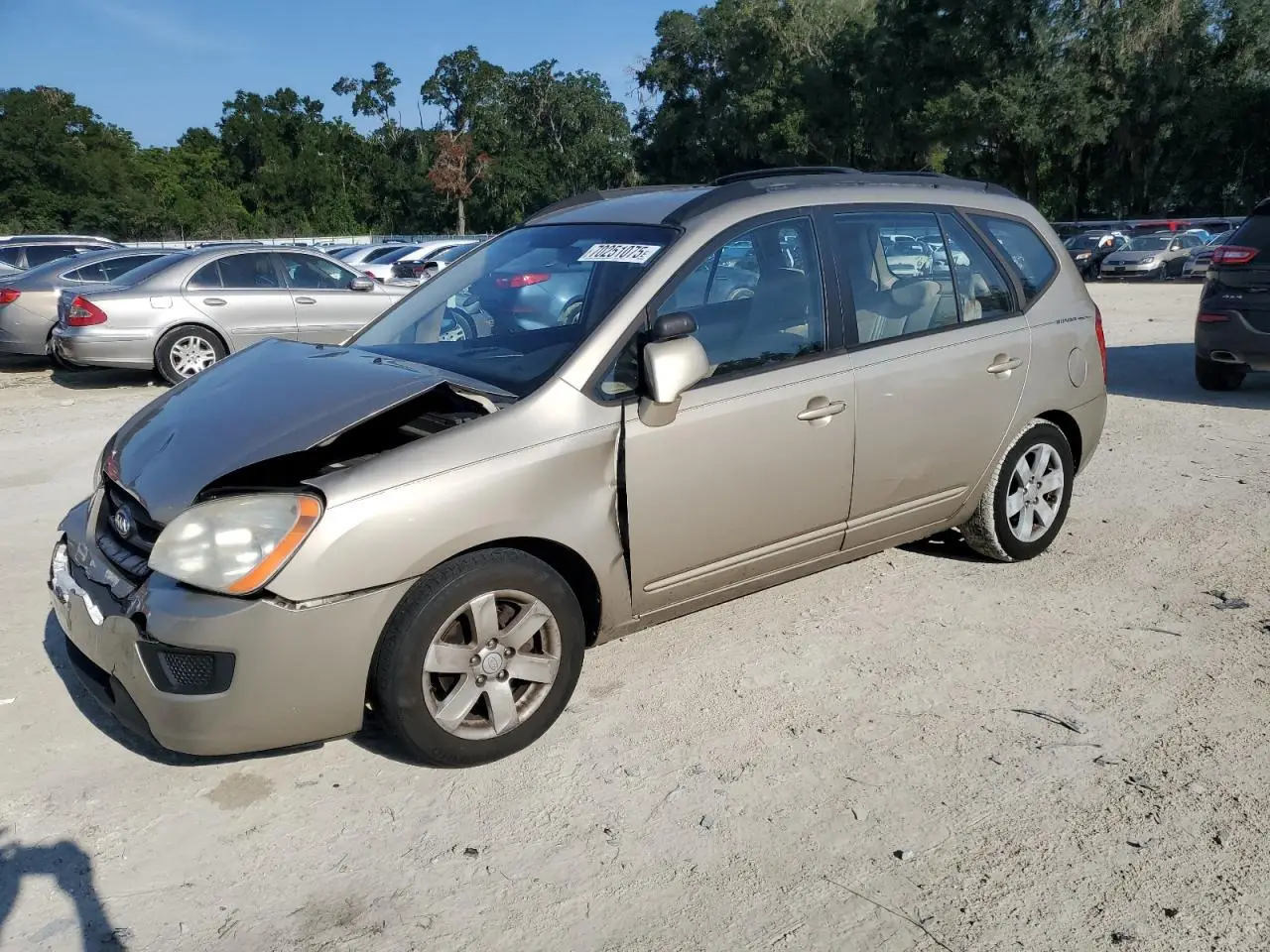 KIA RONDO 2008. Lot# 70251075. VIN KNAFG525187145818. Photo 1