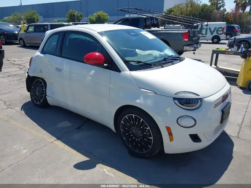 FIAT 500E 2024. Lot# 43099307. VIN ZFAFFAA47RX214981. Photo 1