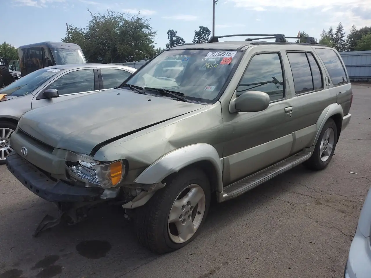 INFINITI QX4 2002. Lot# 70190915. VIN JNRDR09Y82W261585. Photo 1