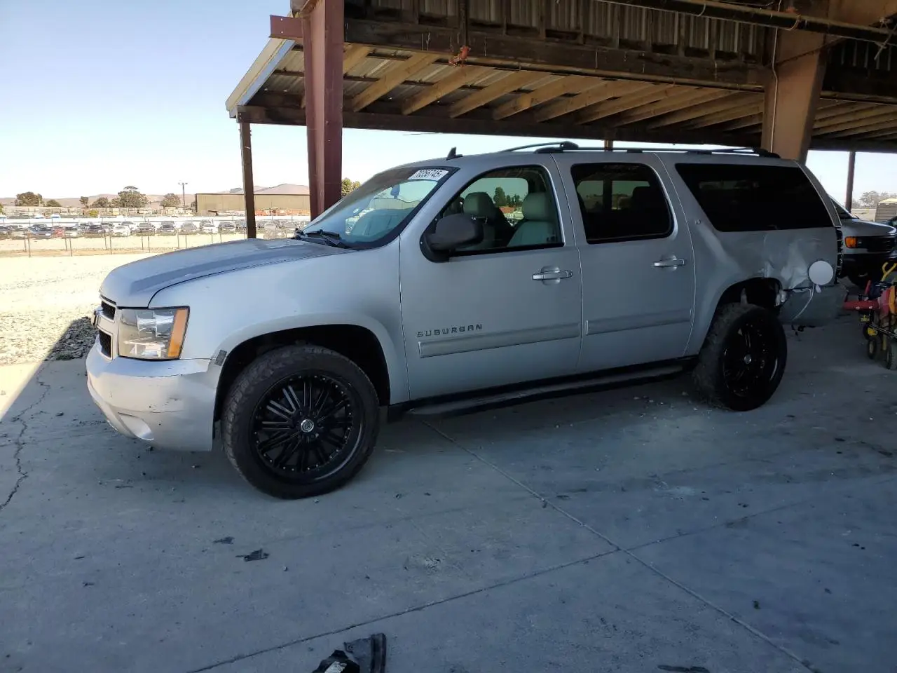 CHEVROLET SUBURBAN 2013. Lot# 70356745. VIN 1GNSKJE79DR213312. Photo 1