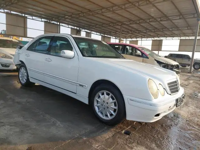MERCEDES BENZ E CLASS 2001. Lot# 64928203. VIN WDB2100621B198176. Photo 1