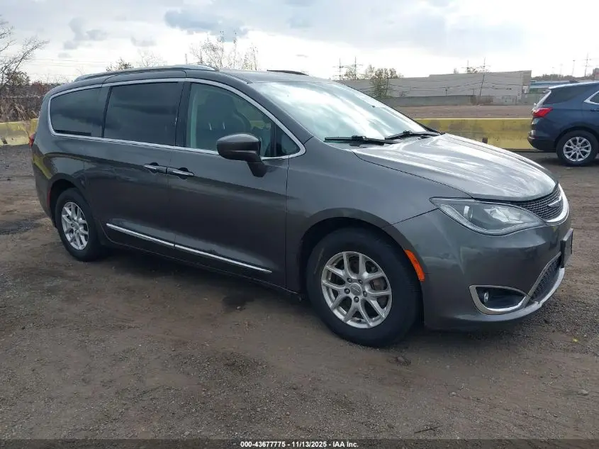 CHRYSLER PACIFICA 2020. Lot# 43677775. VIN 2C4RC1BG7LR137655. Photo 1