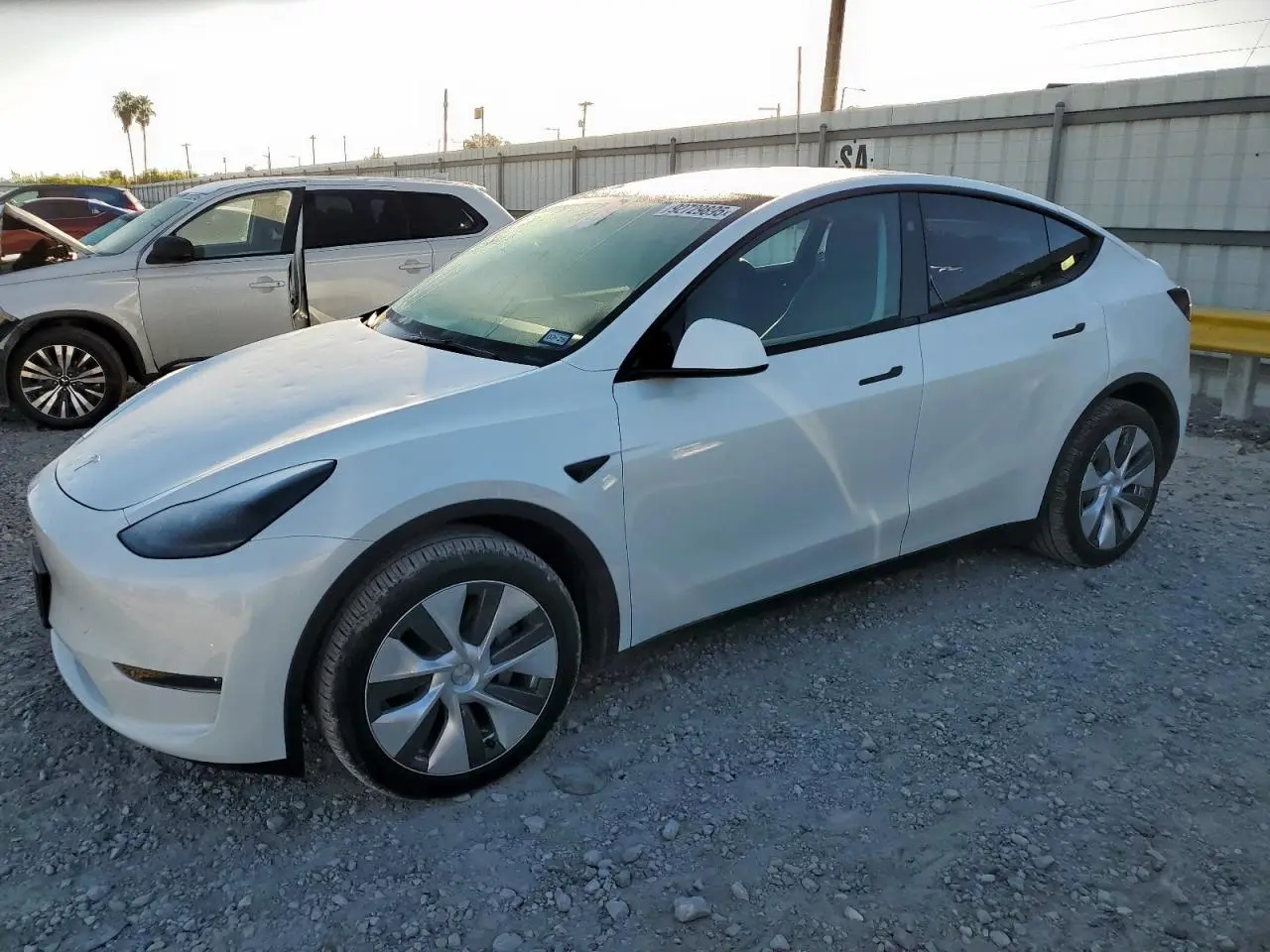 TESLA MODEL Y 2024. Lot# 92729895. VIN 7SAYGDEE3RA259817. Photo 1