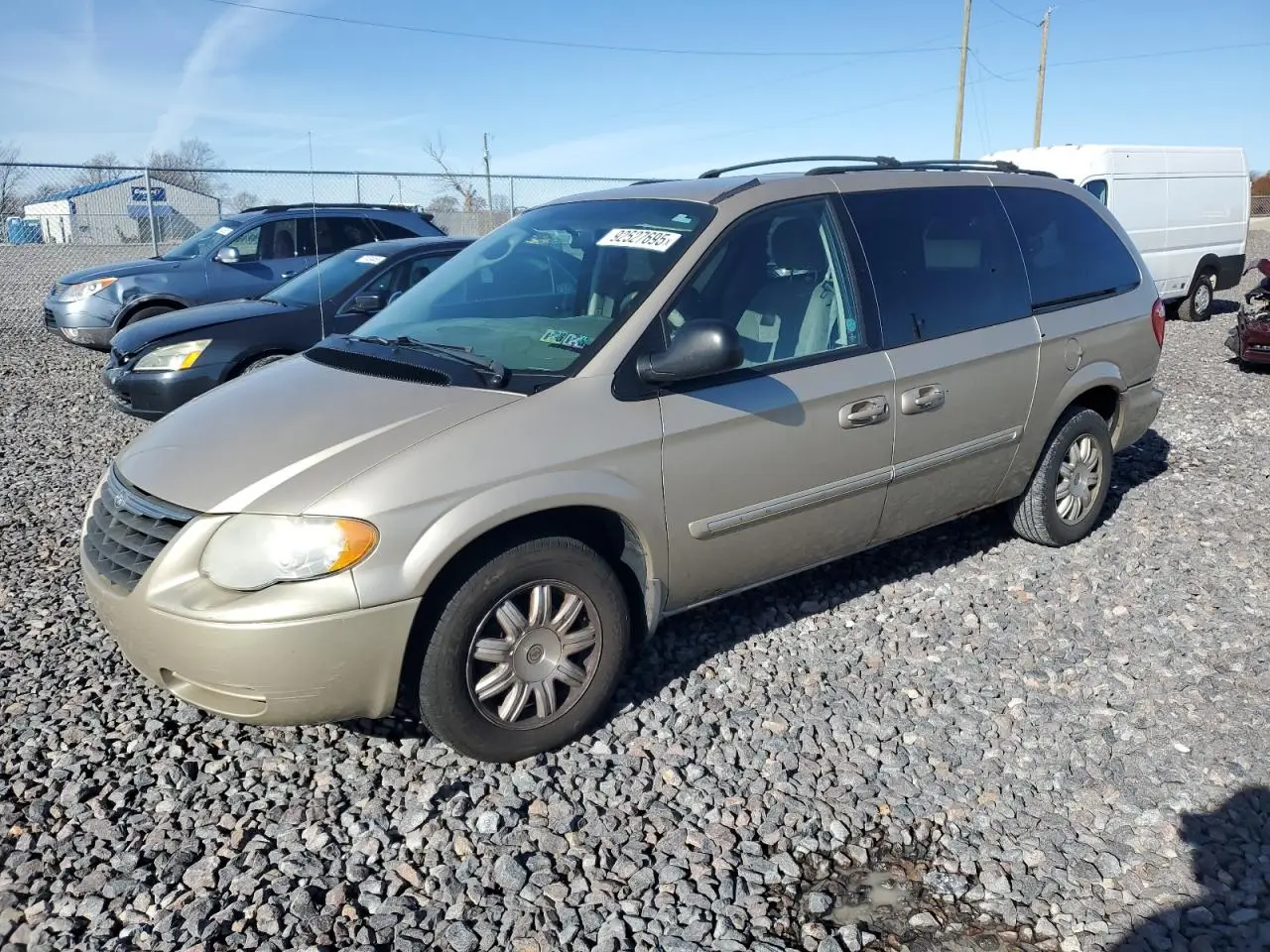 CHRYSLER MINIVAN 2006. Lot# 92527695. VIN 2A4GP54L16R910227. Photo 1