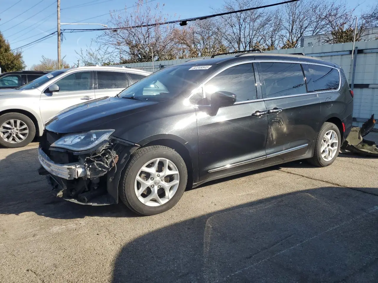 CHRYSLER PACIFICA 2017. Lot# 92248845. VIN 2C4RC1BG2HR675896. Photo 1