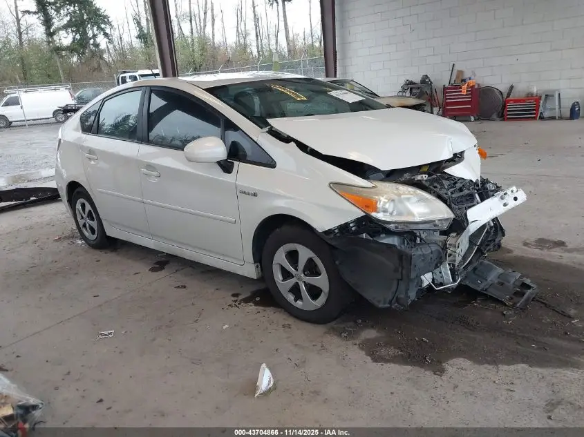 TOYOTA PRIUS 2012. Lot# 43704866. VIN JTDKN3DU9C1556945. Photo 1