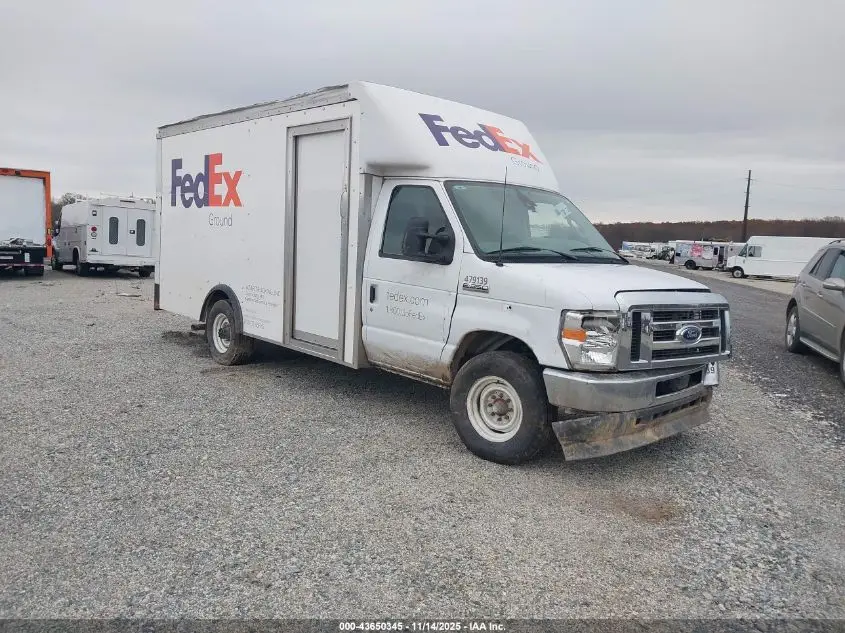FORD E-350 CUTAWAY 2023. Lot# 43650345. VIN 1FDWE3FK9PDD16825. Photo 1