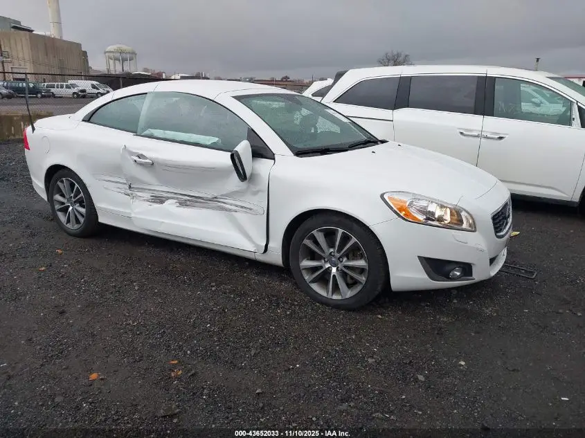 VOLVO C70 2013. Lot# 43652033. VIN YV1672MC8DJ142113. Photo 1