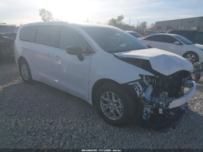 CHRYSLER PACIFICA 2026. Lot# 43644753. VIN 2C4RC1BG3TR194113. Photo 1