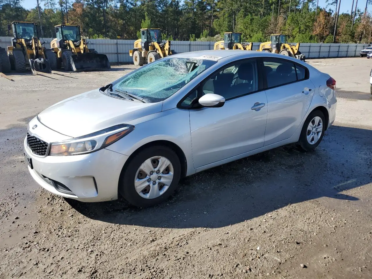 KIA FORTE 2018. Lot# 92720285. VIN 3KPFK4A75JE247191. Photo 1