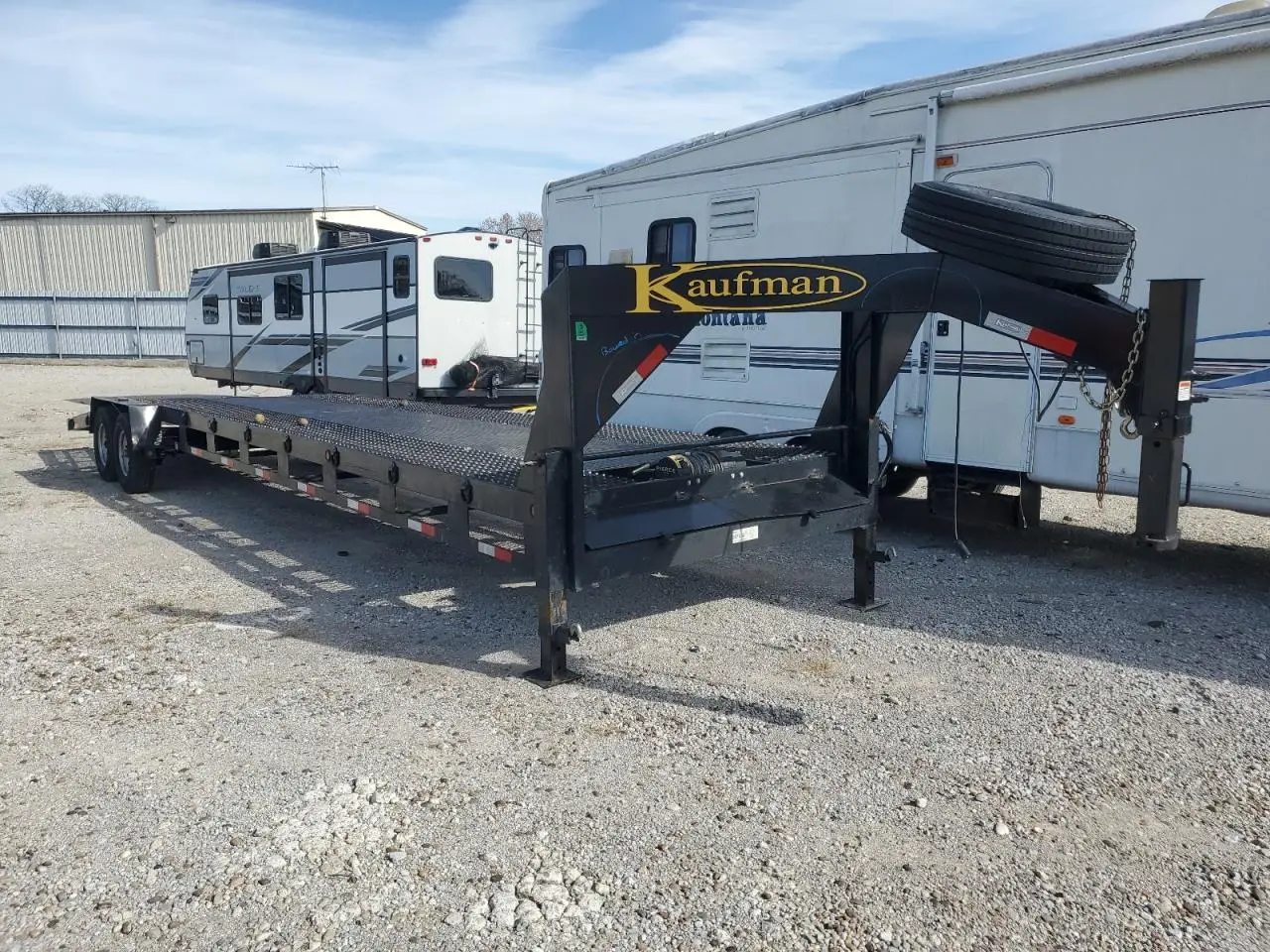 KAUFMAN ALL Models 2025. Lot# 91571745. VIN 7UZFL3526SL002943. Photo 1