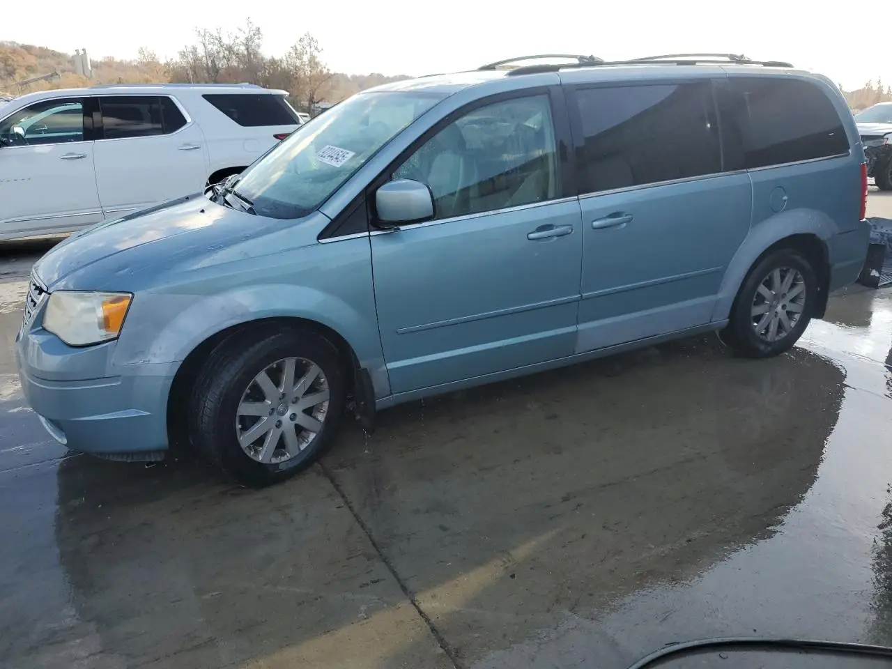 CHRYSLER MINIVAN 2008. Lot# 92244545. VIN 2A8HR54P38R625824. Photo 1