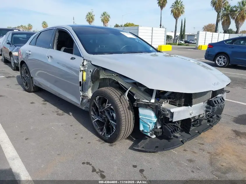 KIA K5 2025. Lot# 43644605. VIN KNAG64J71S5284404. Photo 1
