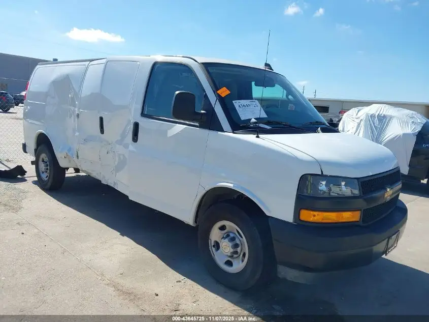CHEVROLET EXPRESS CARGO 2024. Lot# 43645725. VIN 1GCZGHFP3R1262138. Photo 1
