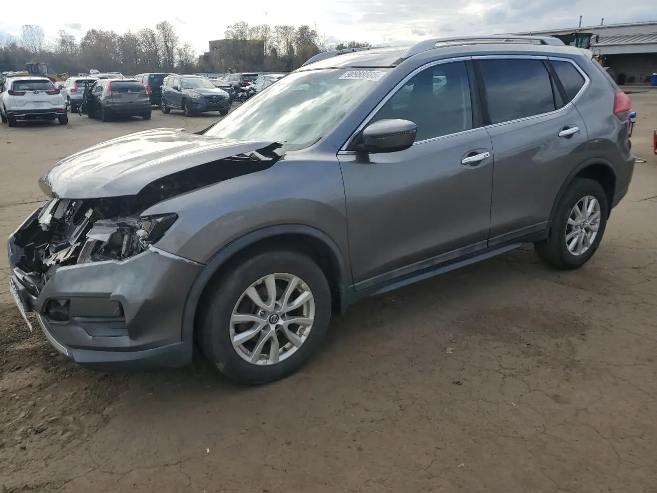 NISSAN ROGUE 2017. Lot# 90988685. VIN 5N1AT2MV3HC744825. Photo 1