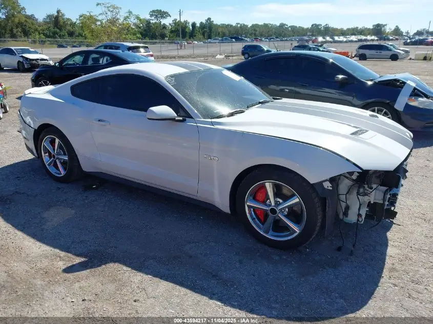 FORD MUSTANG 2018. Lot# 43594217. VIN 1FA6P8CFXJ5127949. Photo 1