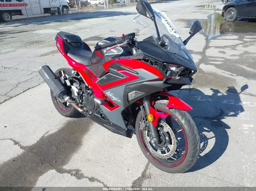 KAWASAKI EX500 2025. Lot# 43594401. VIN ML5EXGJ15SDA63721. Photo 1